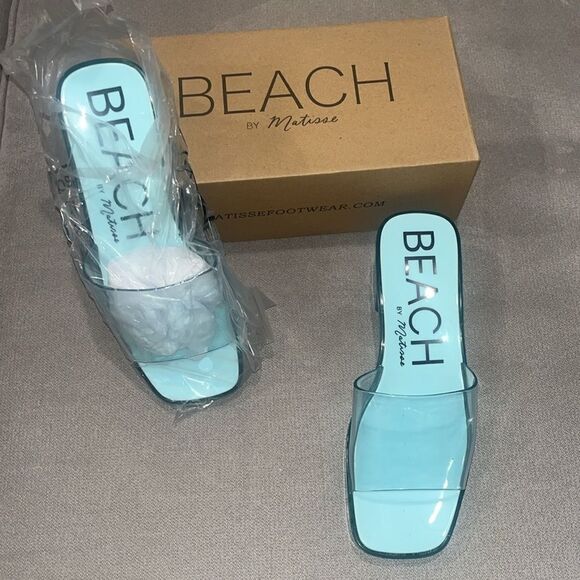 Nwt in box Matisse beach 2” aqua colored clogs - Picture 3 of 5